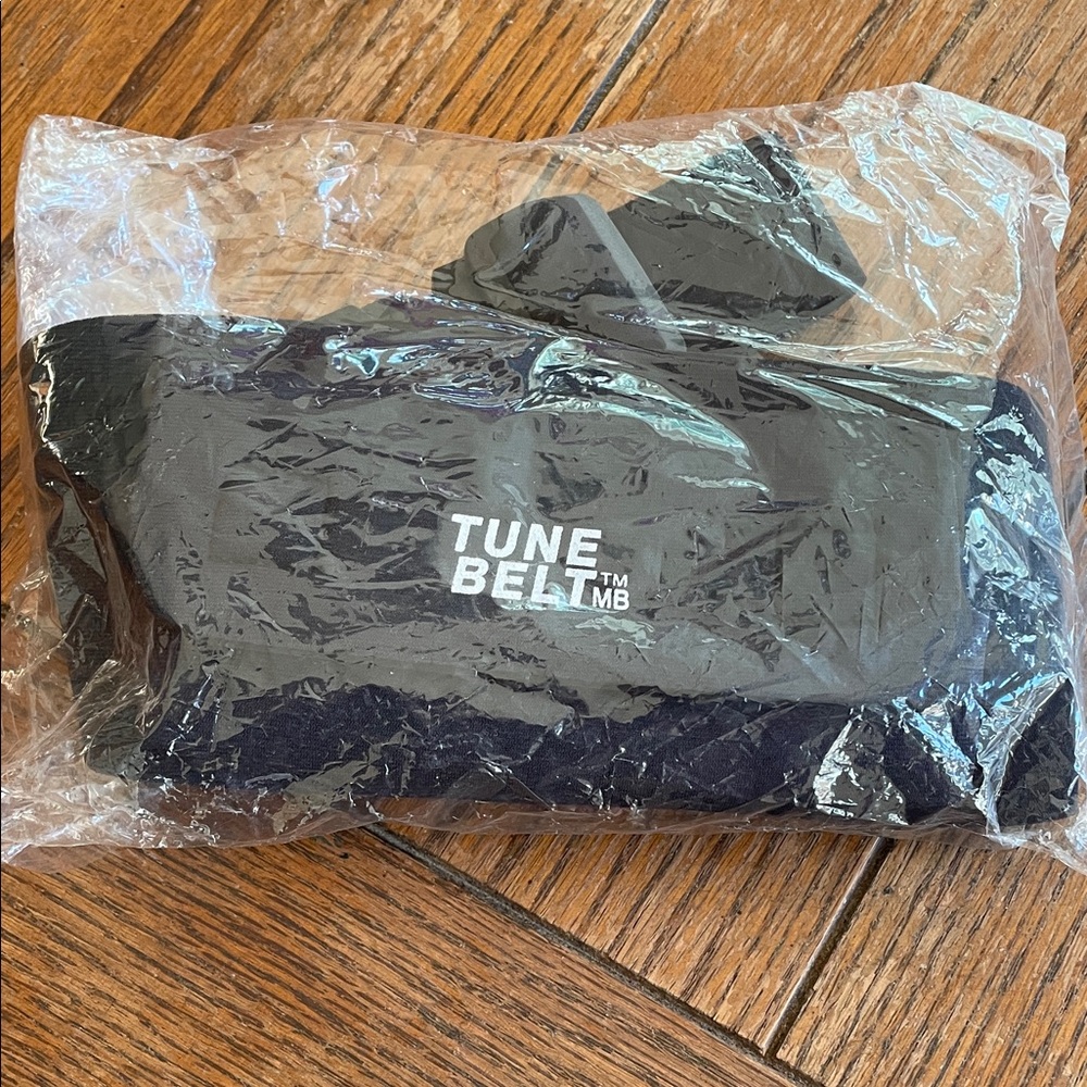 Black Tune Belt NIP